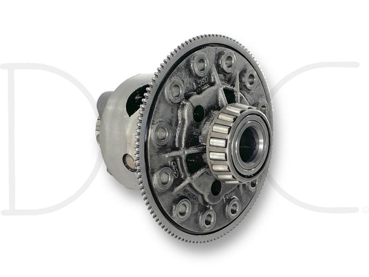 99-04 Ford F250 F350 SRW Sterling 10.5 Rear Axle Diff Carrier Limited Slip used with light wear, designed for Ford F-250 and F-350 trucks from 1999 to 2004, compatible with 6.0L Powerstroke diesel engines, featuring durable metal construction and precision engineering for reliable performance.