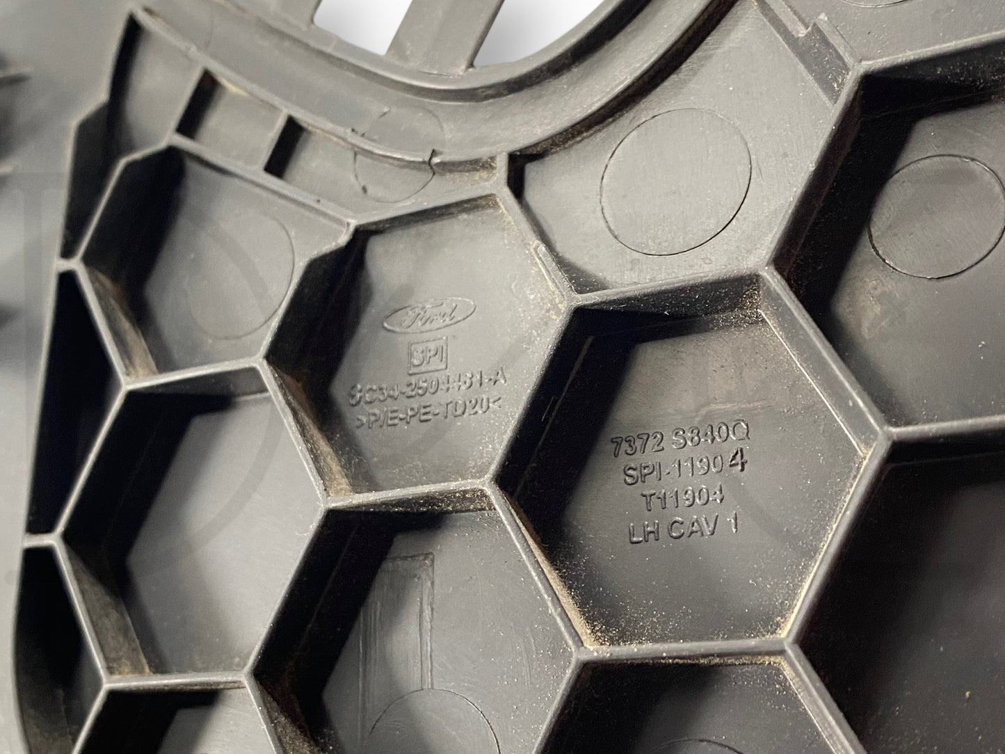 08-10 Ford F250 F350 LH RH Dash End Side Defrost Vent Trim Set Black OE