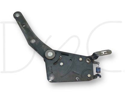 08-10 Ford F250 F350 RH Passenger Seat Back Recline Tilt Adjust Hinge Bracket OE in used good condition with light wear, compatible with 2008 to 2010 Ford F-250, F-350, F-450, and F-550 trucks, removing seat back adjustment components for diesel Super Duty models.