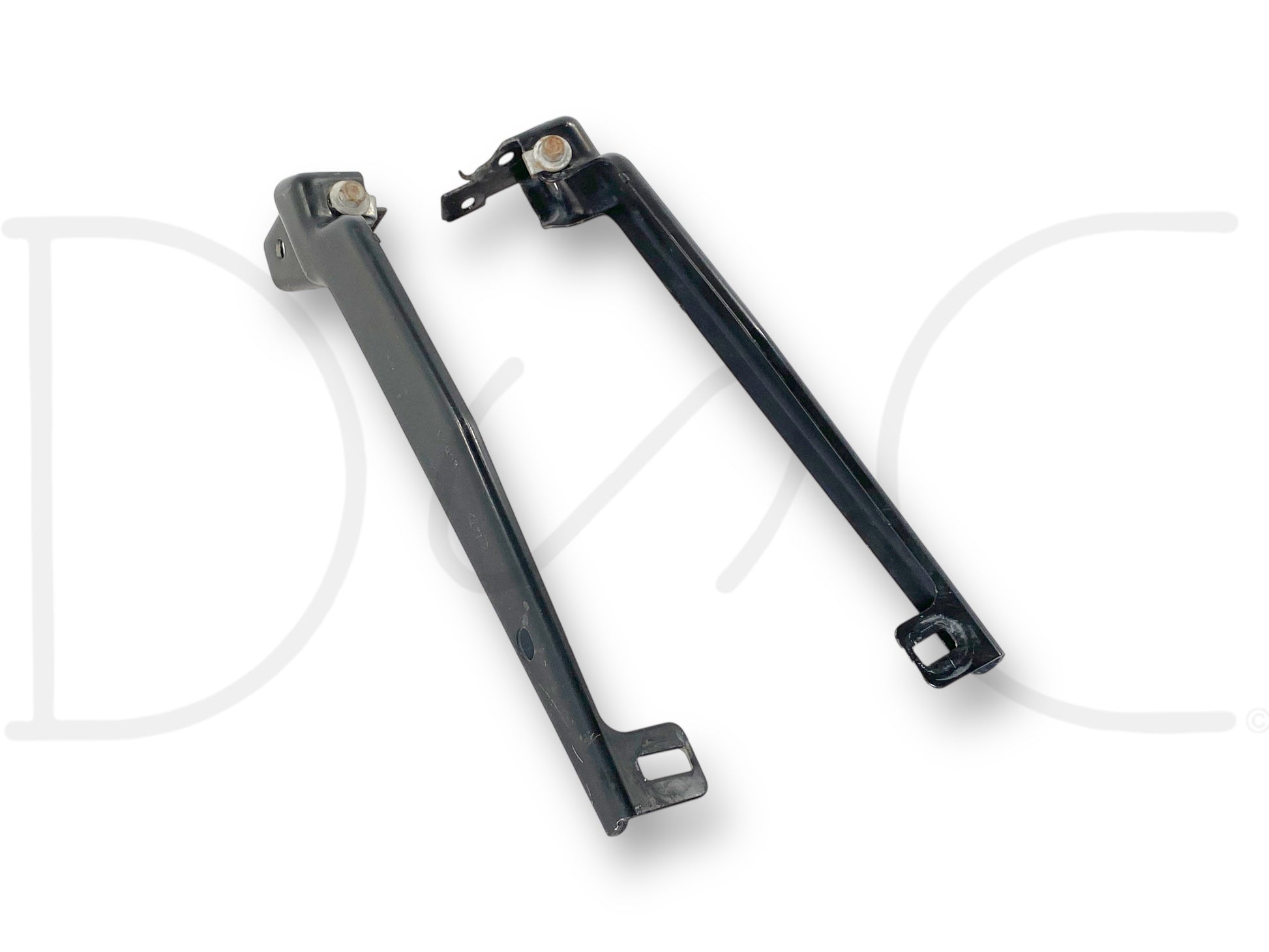 08-10 Ford F250 F350 Front Grill Bracket Set OE Brackets Mounts Pair RH Right LH shown in used, good condition with light wear, suitable for 2008 to 2010 Ford F-250, F-350, F-450, and F-550 Super Duty trucks, made for reliable OEM fitment.