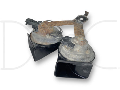 08-10 Ford F250 F350 Super Duty Horn Pair OEM Dual Note Horns 7C3T-13A803-AB
