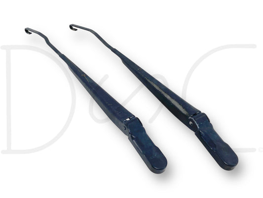 08-16 Ford F250 F350 Windshield Wiper Arm Set Of 2 RH Right LH Left OEM, used with good condition showing light wear and fading, compatible with 2008-2016 Ford F-250, F-350, F-450, and F-550 Super Duty trucks, designed for reliability and OE fitment.