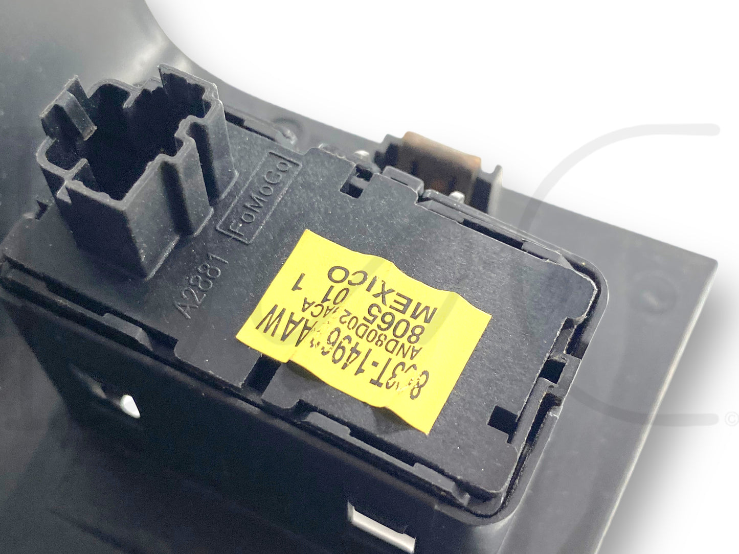 08-10 Ford F250 F350 RH Right Passenger Front Power Window Lock Switch Panel OE