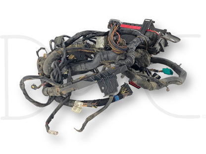 08-10 Ford F250 F350 6.4 Front Body Engine Bay Wiring Harness 8C3T-12A581-P260F used wiring harness with light wear, spliced wires, and plug case crack, compatible with 2008-2010 Ford Super Duty trucks including F-250, F-350, F-450, and F-550 models.