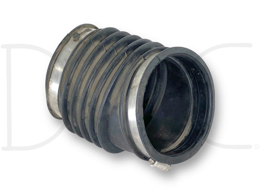 03-07 Ford F250 F350 6.0 6.0L Diesel Air Intake Flex Tube Duct OE 3C3U-9R504-AC, used with light wear, made of black flexible rubber with metal clamps, compatible with Ford Super Duty 6.0 powerstroke diesel trucks from 2003 to 2007.
