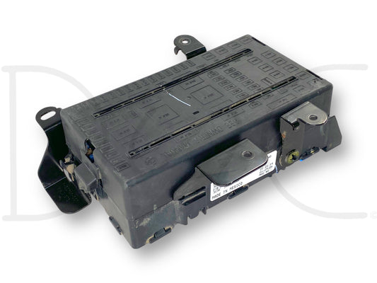 03-04 Ford F250 F350 Dash Interior Fuse Box Relay Module OE 3C3T-14A067-Ed in used good condition with light wear, removed from a 2004 Ford F-350 Lariat 6.0 Diesel 4WD. Durable black plastic housing designed for 2003-2004 Ford Super Duty trucks.