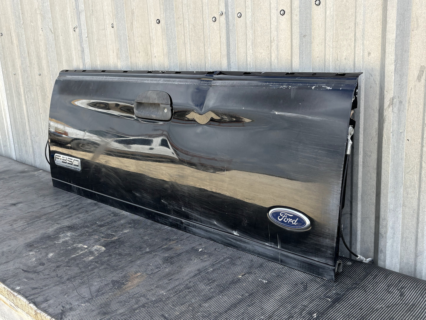 99-07 Ford F250 F350 Tailgate UD Black