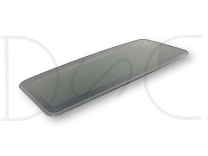 03-07 Ford F250 F350 Super Duty Sunroof Sun Roof Glass OEM, used with light wear, compatible with 2003-2007 Ford F-250, F-350, F-450, F-550 trucks, removed from a 2004 Ford F-350 Lariat 6.0L diesel, original equipment quality glass panel.