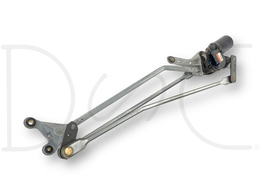 02-07 Ford F250 F350 Super Duty Windshield Wiper Motor W/ Linkage 2L2F-17D539-Ad used wiper motor and linkage assembly for Ford Super Duty trucks, compatible with 2002-2007 F-250, F-350, F-450, and F-550 models, showing light wear from a 2004 Ford F-350 Lariat 6.0L diesel.