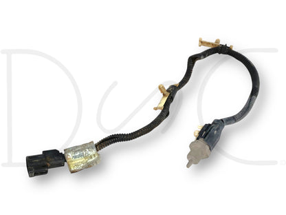 Used good condition 00-04 Ford F250 F350 Exterior Ambient Temperature Sensor W/ Harness OEM with light wear, compatible with 2000-2004 Ford F-250, F-350, F-450, and F-550 trucks, featuring original wiring harness and sensor for 6.0L Powerstroke engines.