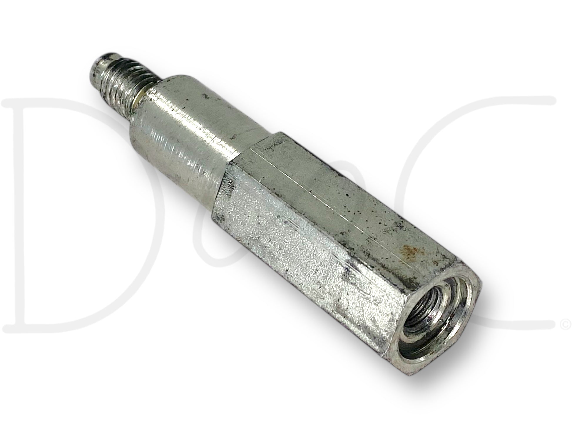 04-07 Ford F250 F350 6.0 6.0L Diesel Fan Shroud Stand Off Bolt Stud Mount, used with light wear, made of metal, compatible with 2004-2007 Ford F-250, F-350, F-450, F-550 Super Duty trucks and designed for reliable engine part replacement.