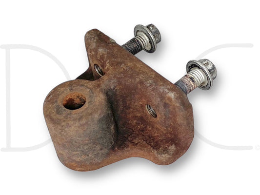 99-04 Ford F250 F350 4X4 Front Sway Bar Stabilizer Link Mount Bracket OE with visible surface rust and light wear, includes two mounting bolts, used part removed from a 2004 Ford F-350 Lariat 6.0L Powerstroke truck.