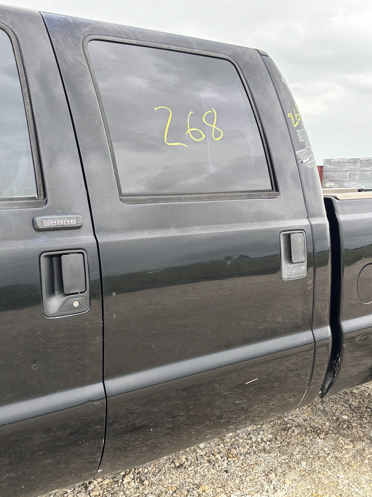 99-07 Ford F250 F350 Rear LH Left Driver Crew Cab Door UD Black Electric
