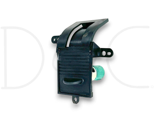 99-04 Ford F250 F350 Super Duty Dash Bezel Power Outlet 12V Point OE used part with light wear, compatible with Ford F-250 F-350 models from 1999 to 2004, black plastic assembly.