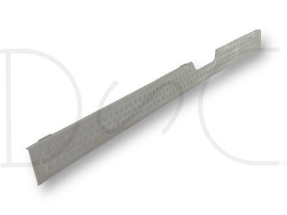 99-07 Ford F250 F350 Super Cab LH Left Driver Rocker Sill Trim Panel Gray OE, used condition with light wear and scratches, fits 1999 to 2007 Ford F-250, F-350, F-450, F-550 trucks, durable gray rocker sill trim panel for driver side.