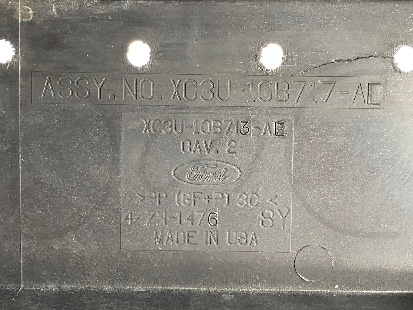 99-02 Ford F250 F350 LH Left Driver Battery Cover Box Lid Xc3U-10B717-Ae *Blem*