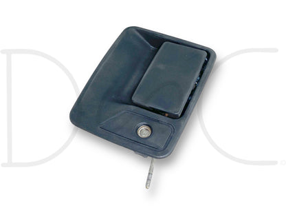 99-07 Ford F250 F350 LH Left Driver Front Door Handle F81B-2522401-Bkw used part in good condition with light wear, compatible with 1999-2007 Ford F-250, F-350, F-450, and F-550 Super Duty trucks, featuring a black finish suitable for driver side front door.