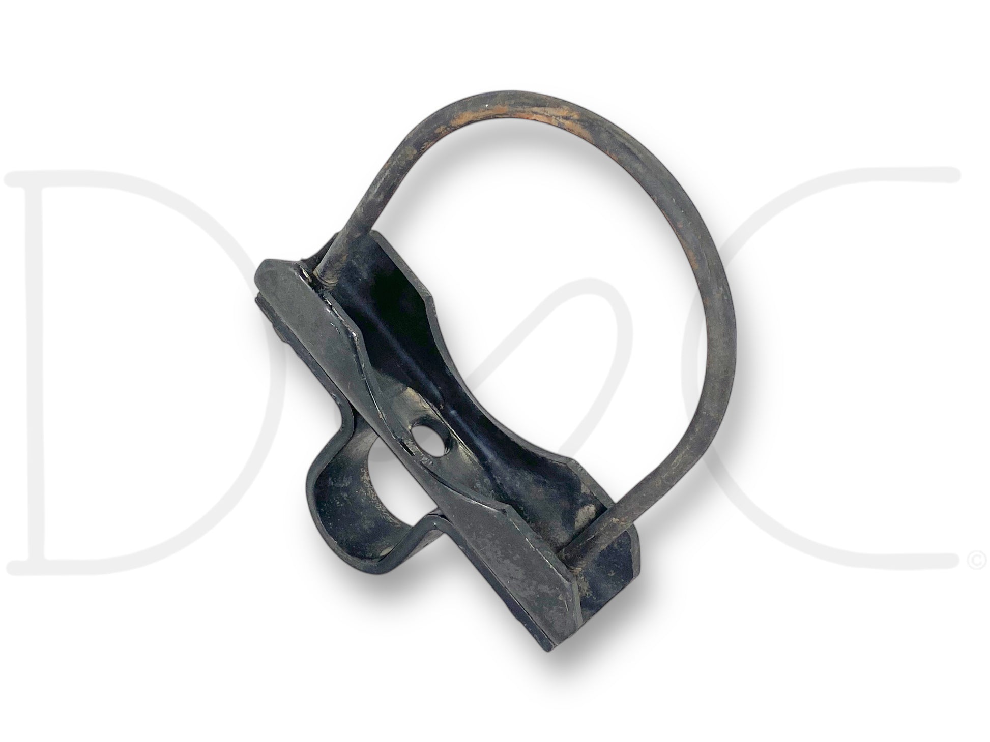 85-04 Ford F250 Rear Axle Stabilizer Sway Bar Mount Bracket OE E5Ta-4A047-Aa used part with light wear, made of durable metal, designed for Ford F-250 and F-350 models from 1985 to 2004, compatible with diesel and Powerstroke engines.