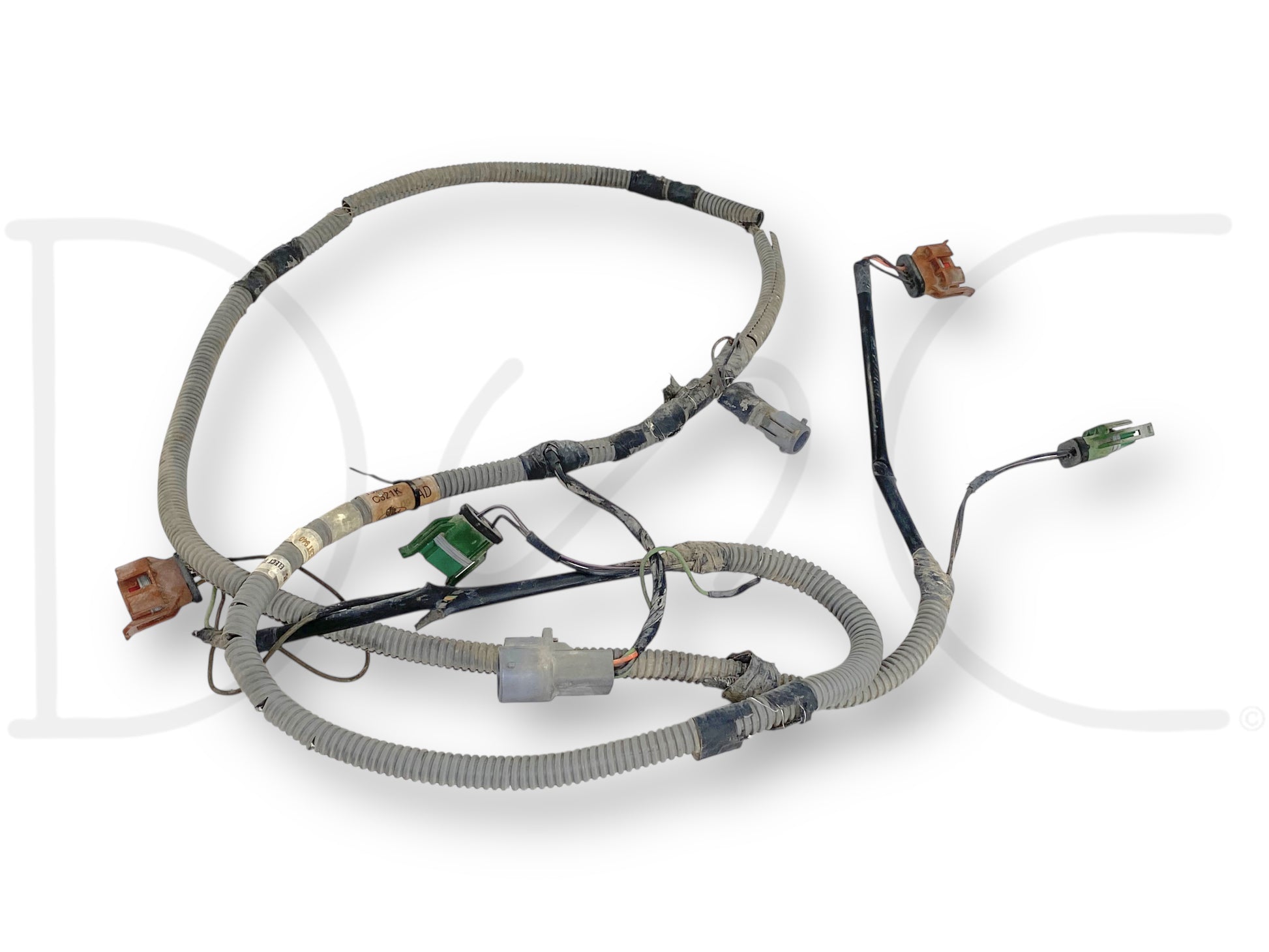 99-00 Ford F250 F350 SRW Pickup Bed Taillight Wiring Harness F81B-13A409-C321K used wiring harness with multiple connectors and protective tubing, compatible with 1999 and 2000 Ford F-250 and F-350 pickup trucks, showing light wear and one broken clip.