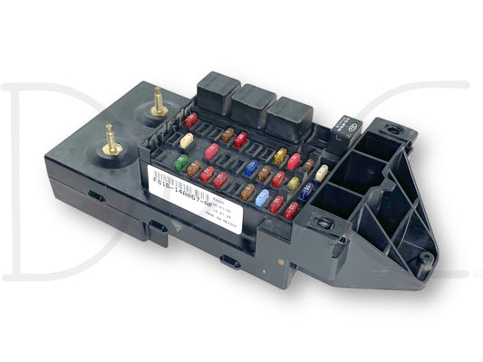 1999 Ford F250 F350 7.3 Interior Fuse Panel Junction Box Module F81B-14A067-Af, used with light wear, designed for Ford Super Duty trucks including F-250, F-350, F-450, and F-550 models, featuring multiple fuse slots and relay positions in gray and black plastic housing.