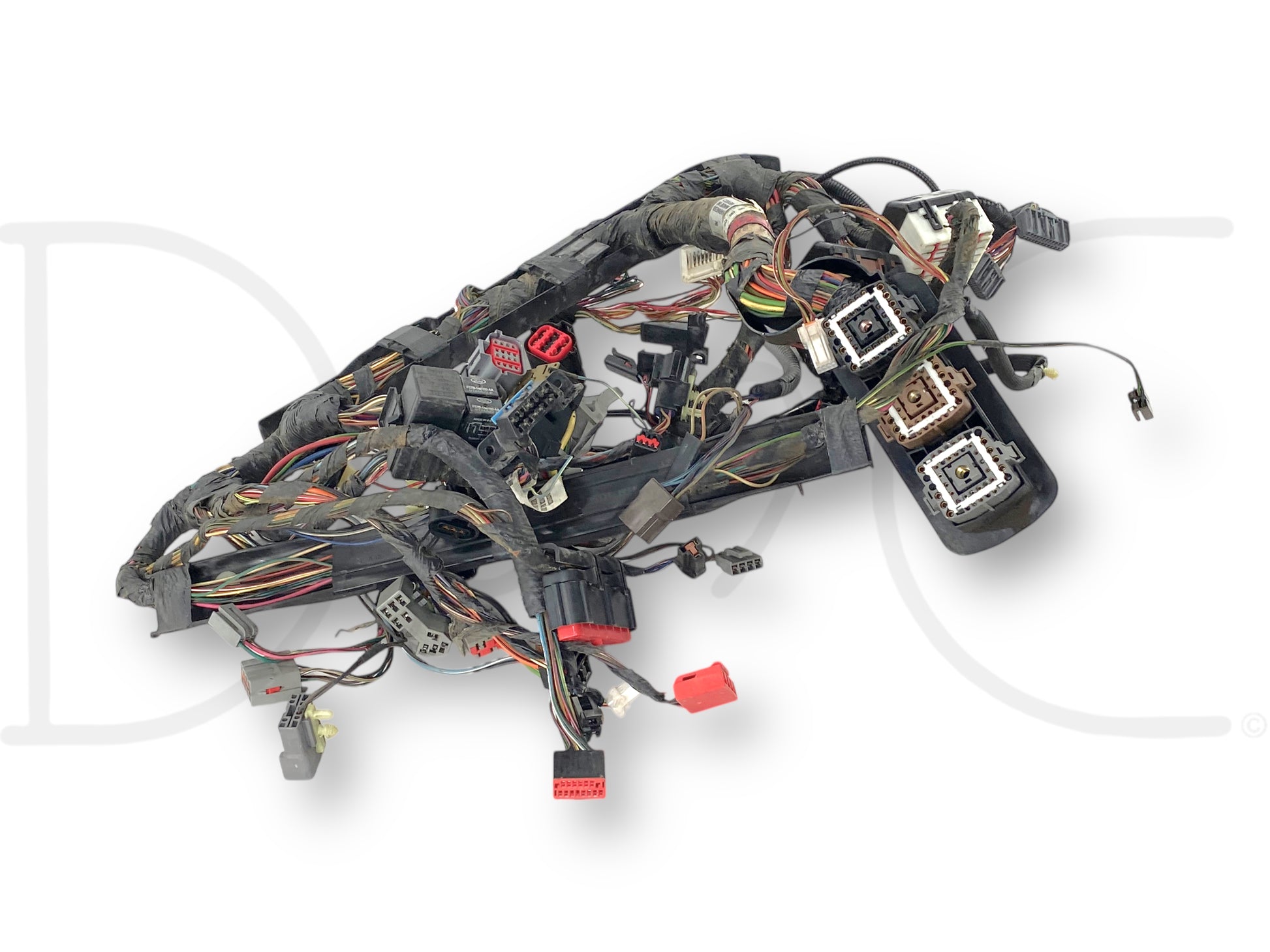 Used OE wiring harness with multiple connectors and colored wires, designed as a 99-00 Ford F250 F350 7.3 7.3L XLT Dash Wiring Harness Xc35-14401-P260W Mk, suitable for Ford Super Duty trucks from 1999 to 2000, showing light wear but in good condition.