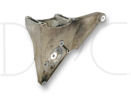 99-03 Ford F250 F350 7.3 7.3L Diesel Ac Compressor Idler Bracket F8Te-19D624-AB used in good condition with light wear, compatible with 1999-2002 Ford F-250, F-350, F-450, and F-550 models, designed for 7.3L Powerstroke diesel engines.