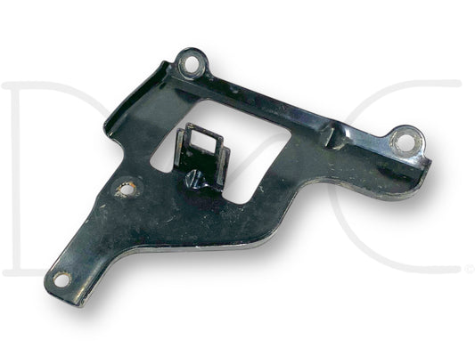 99-02 Ford F250 F350 7.3 Air Intake Tube 42 Pin Connector Mounting Bracket OE used metal mounting bracket with light wear for air intake tube connector, compatible with 1999-2002 Ford F-250, F-350, F-450, and F-550 trucks.