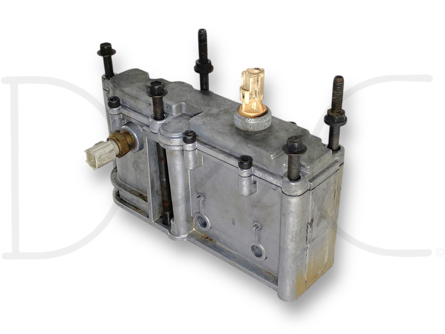 Used metal HPOP oil reservoir with light wear for diesel engine, featuring mounting bolts and connectors, compatible with 1999 to 2002 Ford truck fitments, specifically the 99-02 Ford F250 F350 Super Duty 7.3 7.3L Powerstroke HPOP Oil Reservoir OEM.