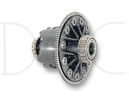 99-04 Ford F250 F350 SRW Sterling 10.5 Rear Axle Diff Carrier Open, used OE part with light wear and new bearings required, compatible with 1999-2004 Ford F-250 and F-350 trucks, durable metal rear axle differential carrier for heavy-duty applications.