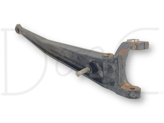99-07 Ford F250 F350 2WD Front LH Left Driver Axle I Beam Arm 1C34-3007-Aa used truck part with light wear and rubber bushing worn, compatible with 1999 to 2007 Ford F-250 and F-350 models, ideal for Powerstroke diesel trucks and Super Duty axle repair.