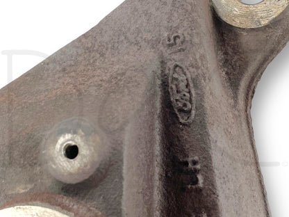 99-04 Ford F250 F350 LH Left Driver 2WD 2X4 Spindle Knuckle F81A-3106-Bg *Blem*