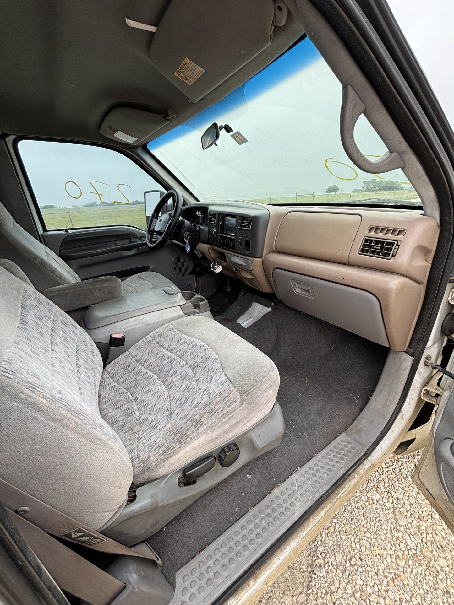 99-07 Ford F250 F350 Hood Z1 White