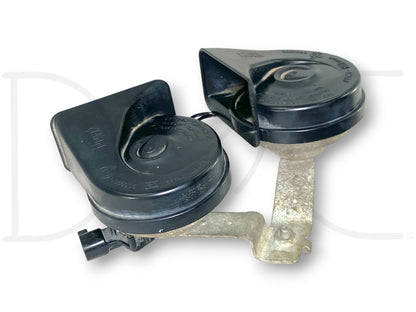 05-07 Ford Excursion F250 F350 Super Duty Horn Pair OEM Dual Note Horns