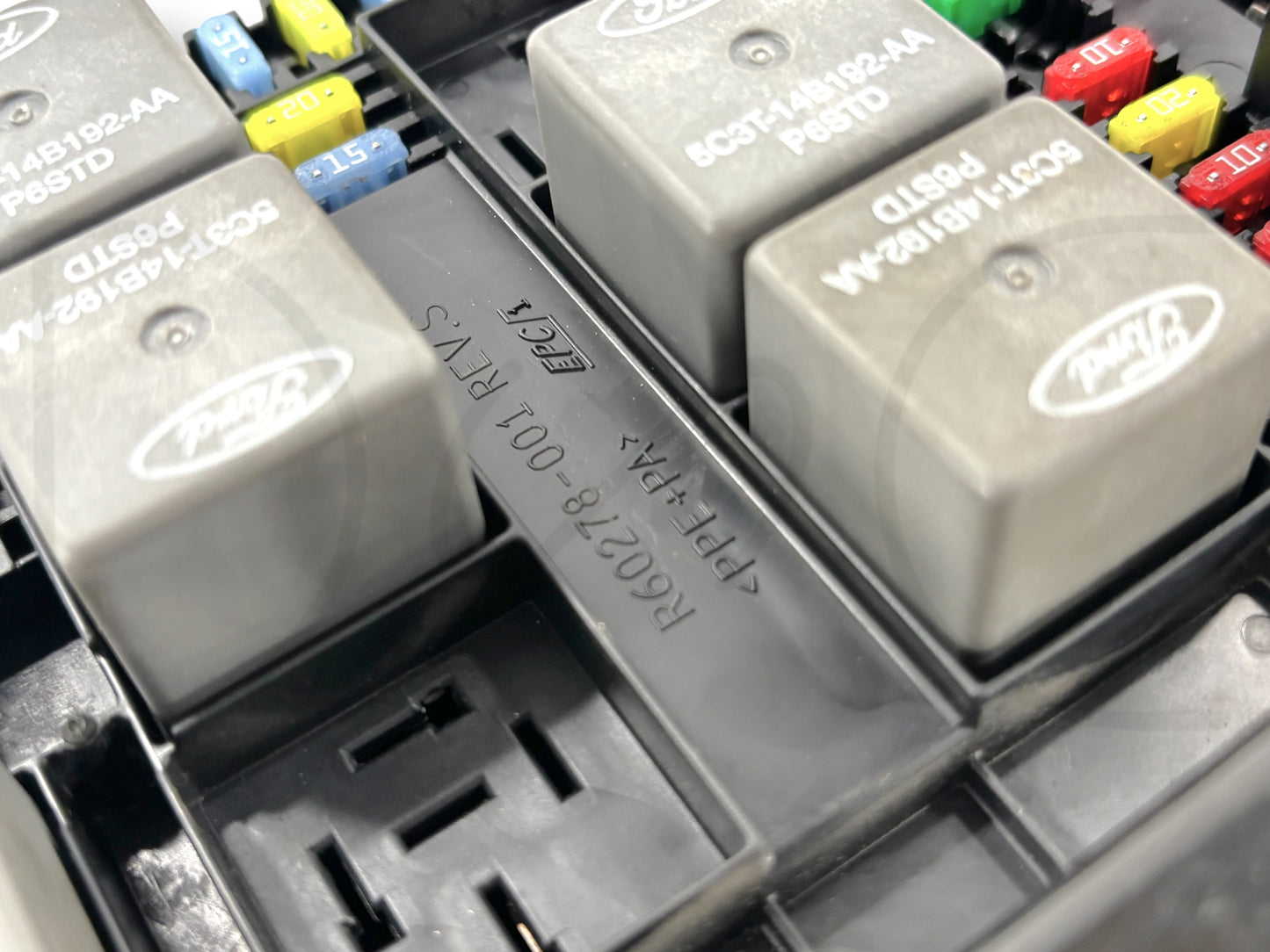 05-07 Ford F250 F350 Dash Interior Fuse Box Relay Module OE 5C3T-14A067-Ae