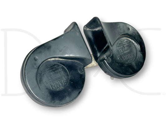 92-97 Ford F250 F350 Horn Set Hi Low Dual Tone Horns OEM used condition with light wear, compatible with 1992-1997 F-250 and F-350 trucks, sourced from 1996 Ford F-350 7.3L Diesel.