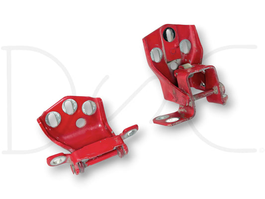 80-96 Ford F250 F350 Crew Cab RH Right Passenger Rear Door Hinge Set Upper Lower in used good condition with light wear, red color suited for 92-96 Ford F-250 F-350 trucks
