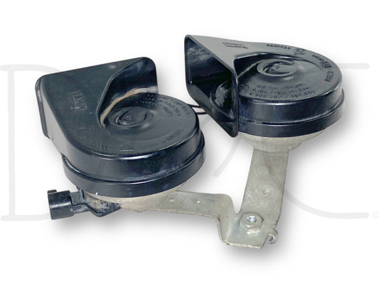 05-07 Ford F250 F350 Super Duty Horn Pair OEM Dual Note Horns