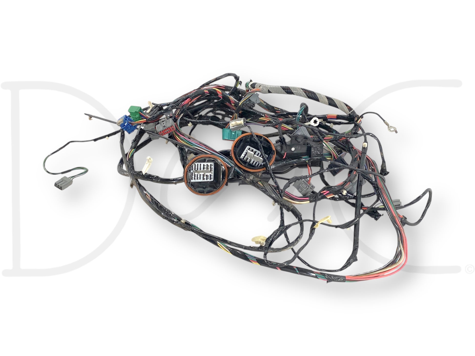 06-07 Ford F250 F350 Lariat Extended Cab Interior Wiring Harness 6C3T-14A005-Nb used wiring harness for Ford Super Duty trucks, suitable for 2006-2007 F-250, F-350, F-450, and F-550 models, featuring original connectors and light wear condition.