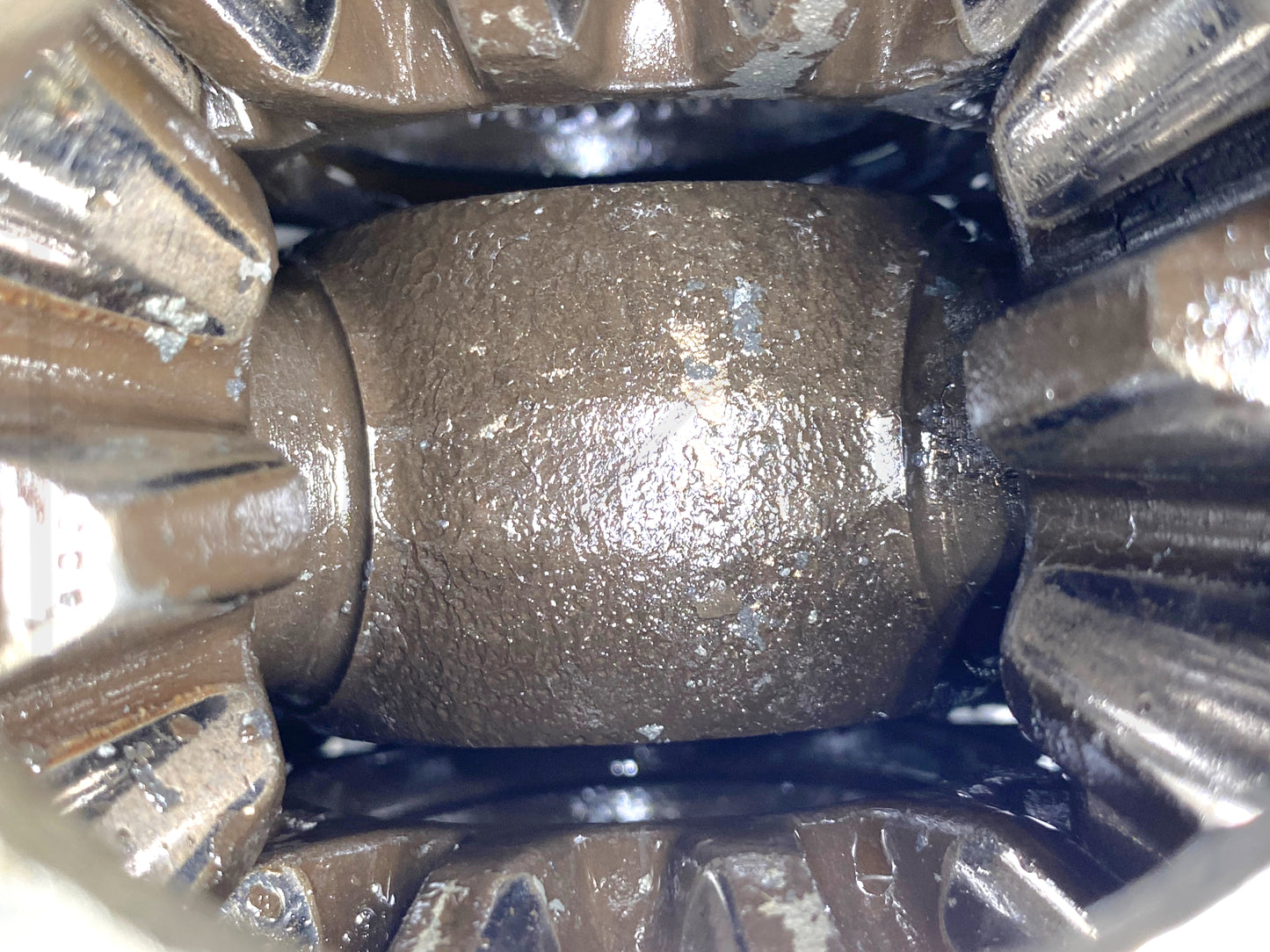 05-10 Ford F250 F350 SRW Sterling 10.5 Rear Axle Diff Carrier Limited Slip