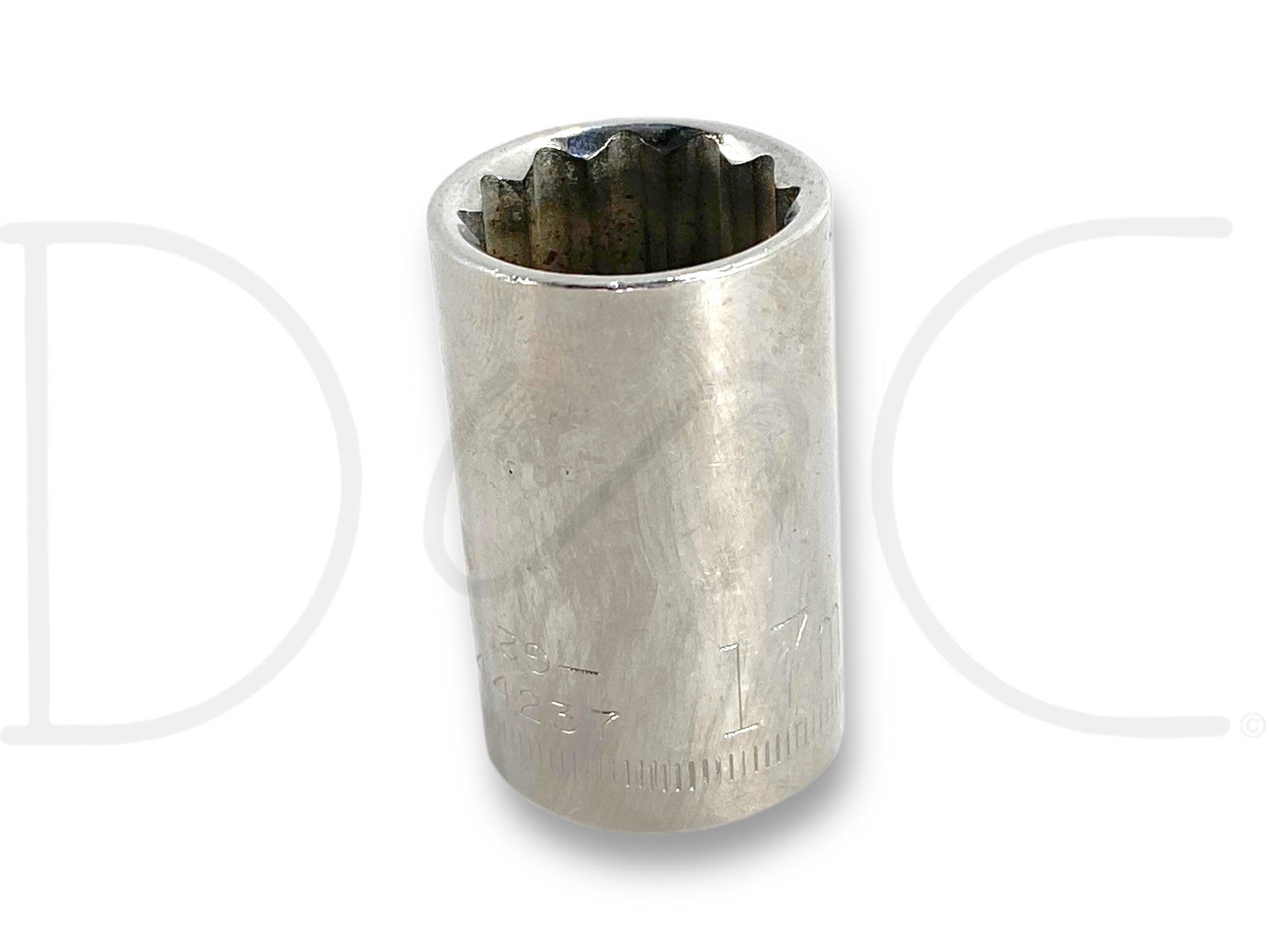 Craftsman 17MM Socket 1/2" Drive 12 Point Metric 12Pt Chrome USA 44237, used with light wear, chrome finish 12-point socket designed for durable and precise fastening in automotive and mechanical applications.