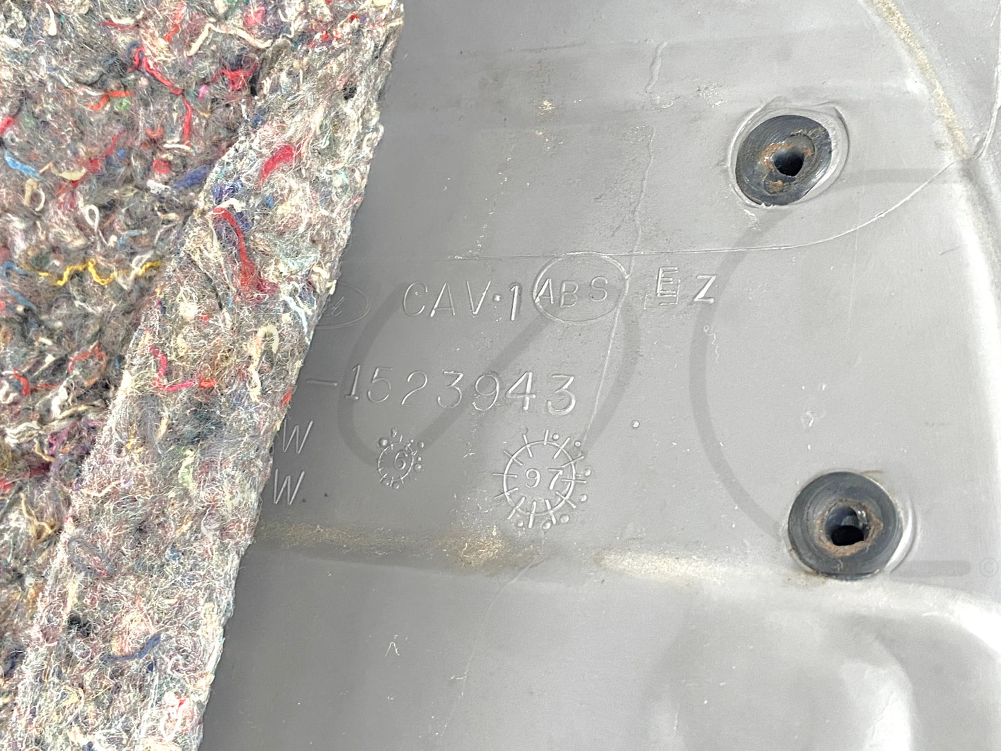 94-97 Ford F250 F350 LH Left Driver Front Door Panel Power Opal Gray OE *Blem*
