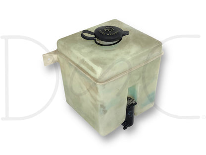 95-97 Ford F250 F350 7.3L Diesel Windshield Washer Reservoir Tank W/ Pump OE
