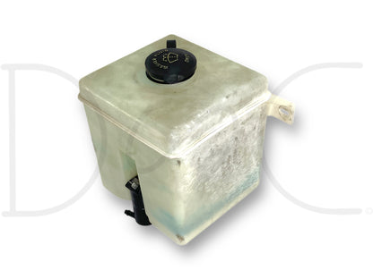 95-97 Ford F250 F350 7.3L Diesel Windshield Washer Reservoir Tank W/ Pump OE