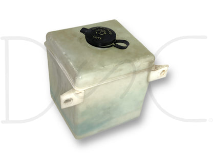 95-97 Ford F250 F350 7.3L Diesel Windshield Washer Reservoir Tank W/ Pump OE