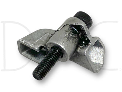 94-02 Ford F250 F350 7.3 7.3L Injector Oil Exhaust Spout Deflector W/ Bolt OE
