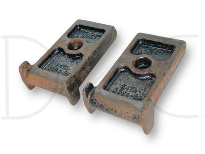 85-97 Ford F250 F350 Rear Auxiliary Leaf Spring Spacer Mount Set E4Ta-5594-BA