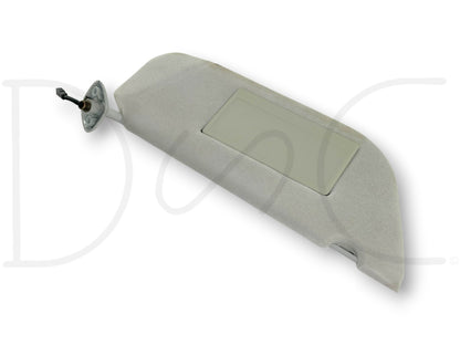 02-07 Ford F250 F350 RH Right Passenger Sun Visor Gray W/ Lighted Mirror OEM