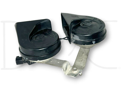 05-07 Ford Excursion F250 F350 Super Duty Horn Pair OEM Dual Note Horns