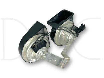 05-07 Ford Excursion F250 F350 Super Duty Horn Pair OEM Dual Note Horns