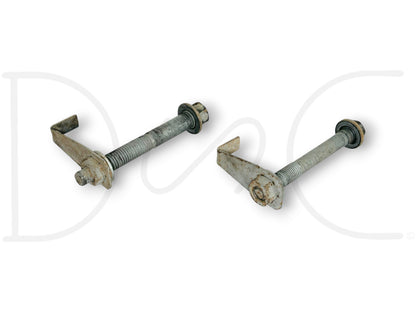99-07 Ford F250 F350 Rear Leaf Spring To Frame Bolt Set [2] Bolts OE